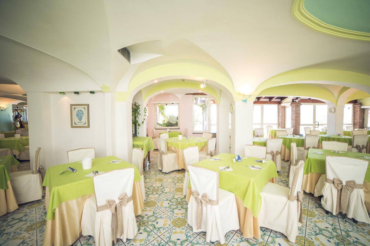 Hotel Carlo Magno Forio di Ischia Εξωτερικό φωτογραφία