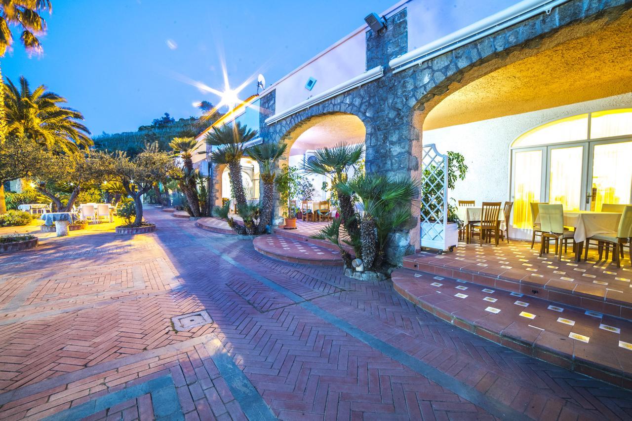 Hotel Carlo Magno Forio di Ischia Εξωτερικό φωτογραφία