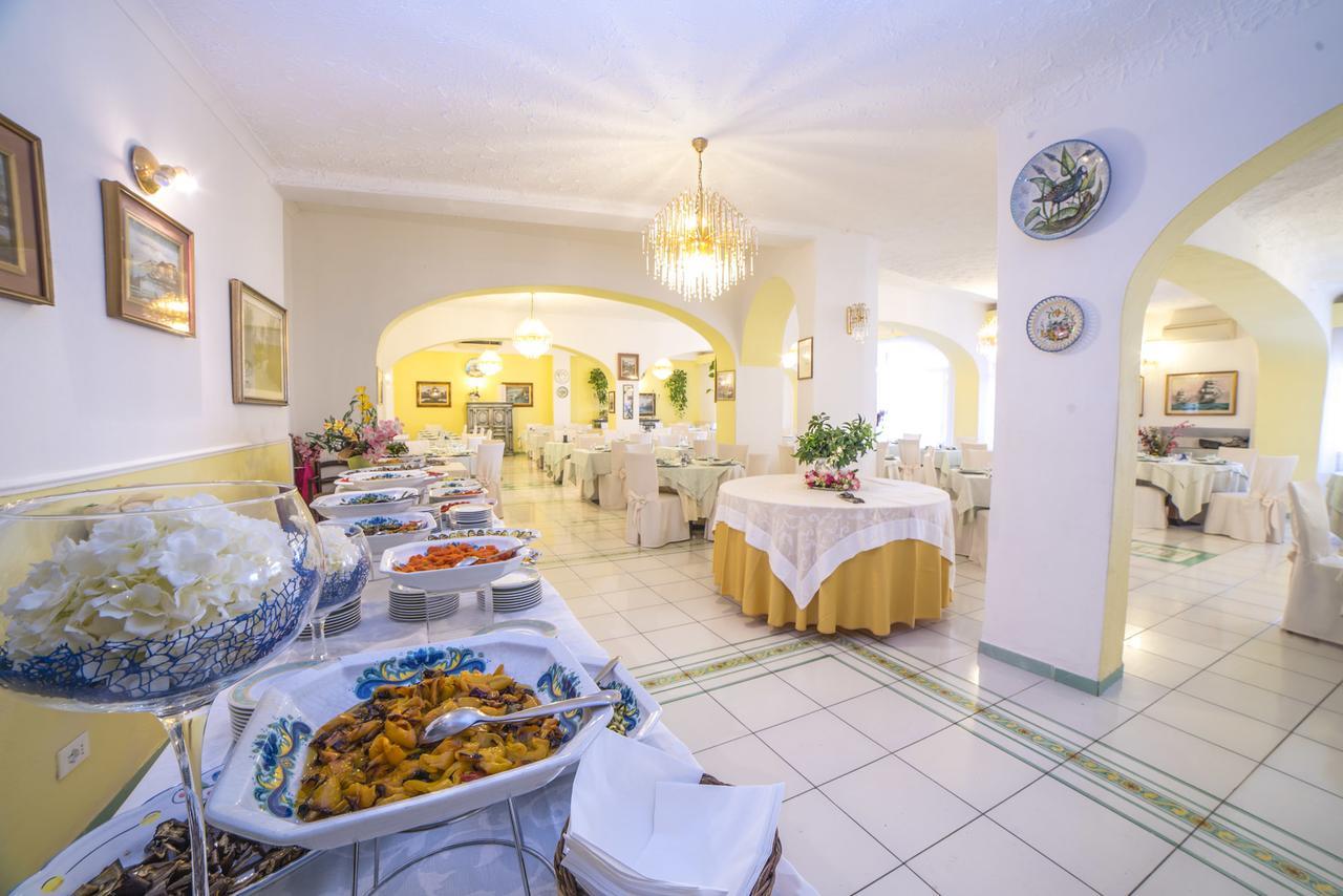 Hotel Carlo Magno Forio di Ischia Εξωτερικό φωτογραφία