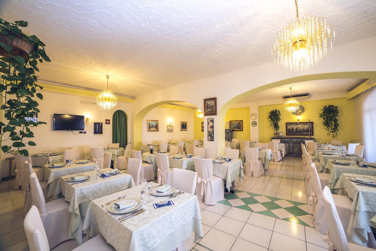 Hotel Carlo Magno Forio di Ischia Εξωτερικό φωτογραφία